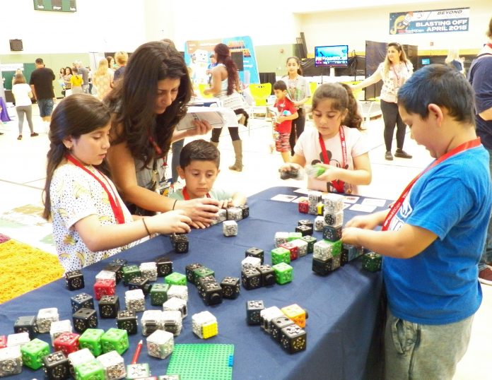 Children Exploring Cubelets Robotics.jpg