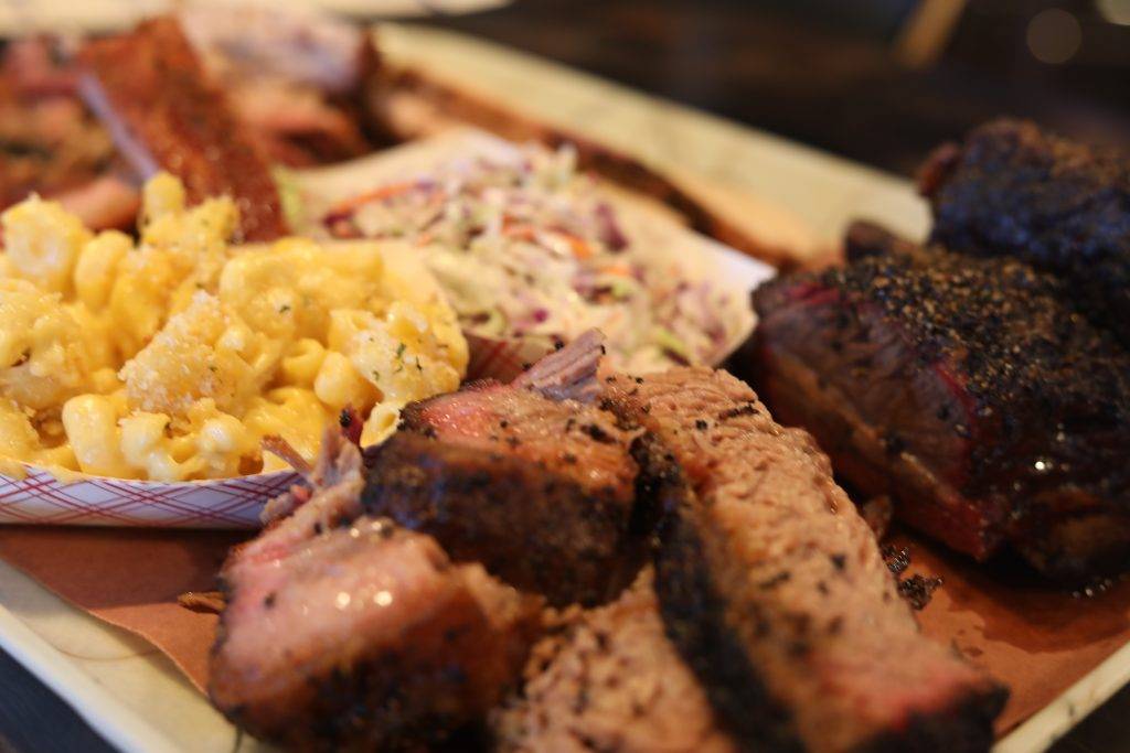 El Cajon barbecue joint boasts Texasstyle cookin’, gets air time on