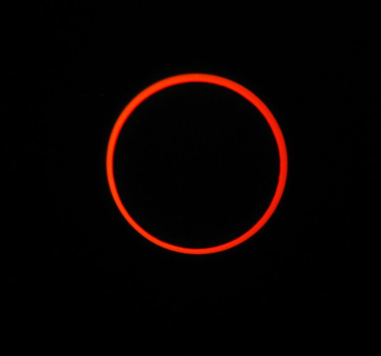 Saturday’s ‘Ring of Fire’ annular eclipse beckons to photogs | The East ...