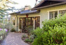 Historic homes open doors to visitors