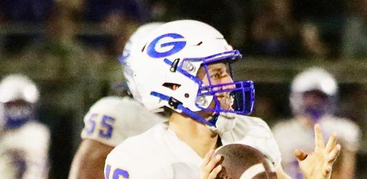 Cougars claw Vaqueros, 35-0, to get back in the win column