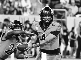 Pac-12 opener: SDSU Aztecs have questions at quarterback after 41-16 loss to Toledo