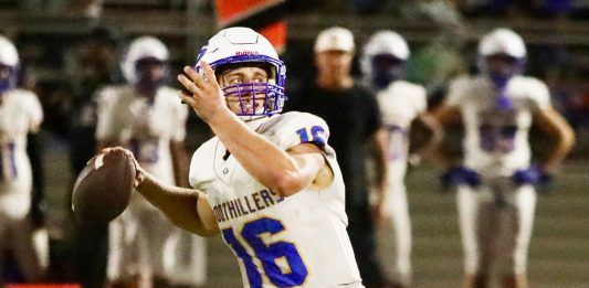 Foothillers topple previously unbeaten Wolf Pack, 40-33